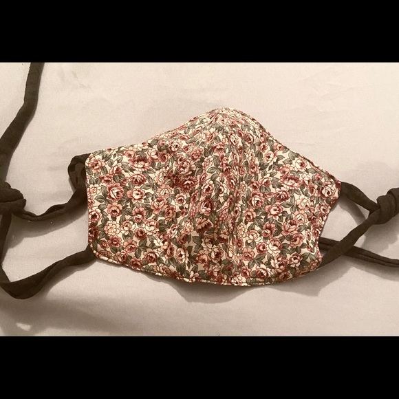 Reversible Fabric Face Masks (9styles) - Picture 8 of 8